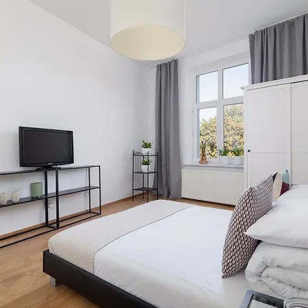 1-Bedroom Apartment - Długa 65 Street